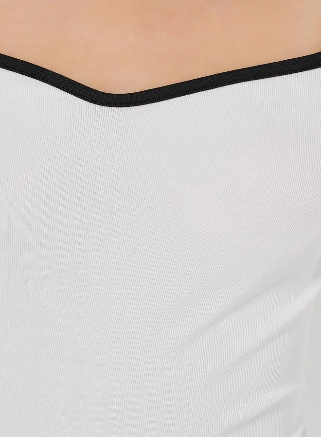 Styli Sweetheart Neck Rib Knit Contrast Piping Bodysuit