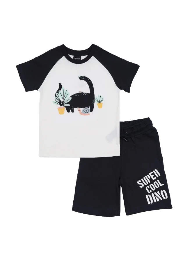 ورباسي طقم تي شيرت برقبة دائرية مطبوع للأولاد من Urbasy مع شورت أزرق كحلي