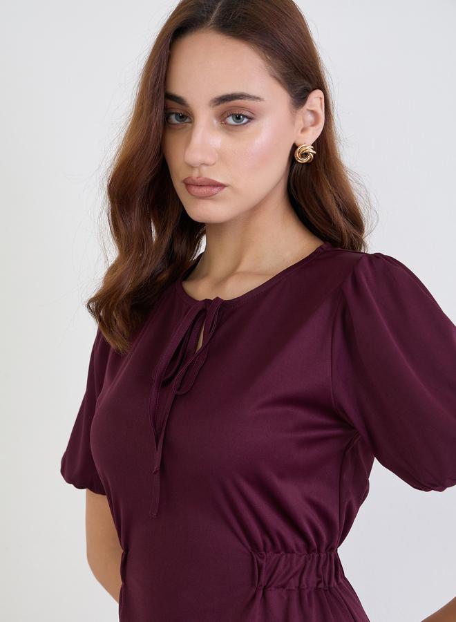 ستايلي فستان ميدي بحافة واسعة بلون ماجنتا وأكمام قصيرة - Image 4