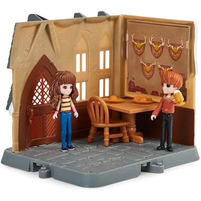 Harry Potter MAGICAL MINI THREE BROOMSTICKS PLAYSET-RON & HERMIONE - Image 2