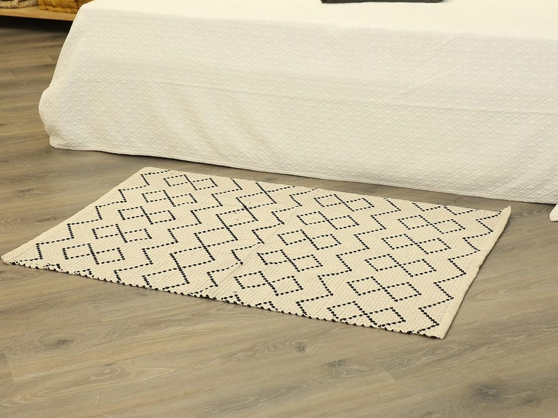 SASHAA WORLD Woven Natural 100 Cotton Rug for Room Kitchen Living Room Dining Bedroom Geometric Design Bold and Contemporary Look Black 120 cm x 80 cm - Image 4