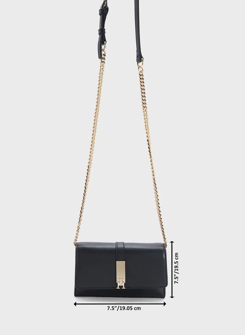 TOMMY HILFIGER HERITAGE MINI CROSSBODY BAG WITH CHAIN