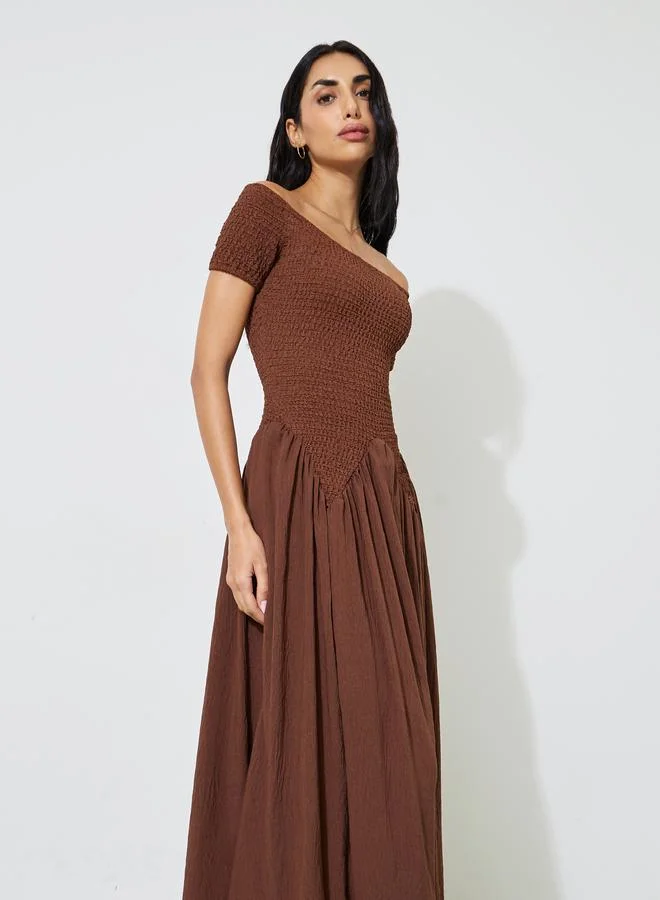 ستايلي Brown Solid Off-Shoulder Ruched A-Line Maxi Dress