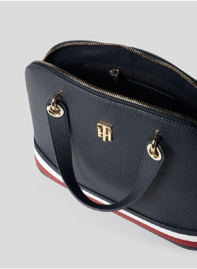 Tommy Hilfiger Handbag with logo application - pzsku/Z1072879D833E4303FD8AZ/45/_/1725610116/7fed8cc7-9fb0-402c-bb96-138f9d36e585