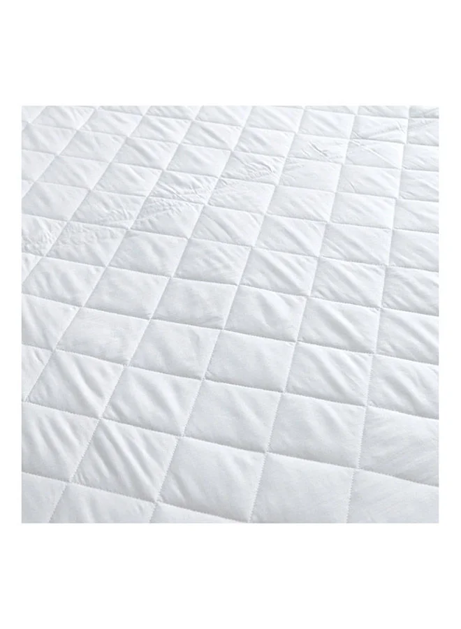 Home Box Hilton Microfiber Queen Mattress Protector