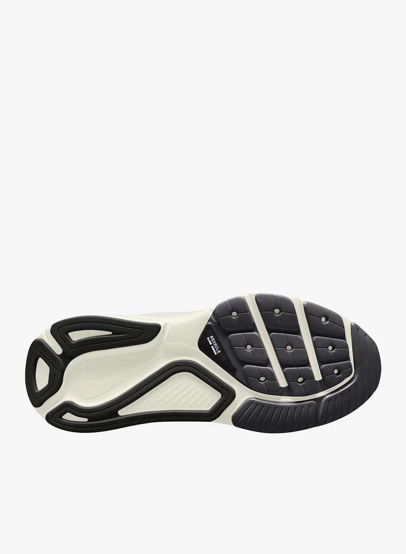 Nike SUMMIT WHITE/MTLC SILVER-ANTHRACITE-SAIL-BLACK Structure 26 Ess for Women | Best Price UAE