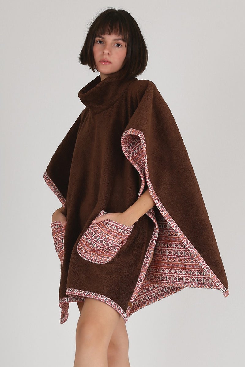 Hamur Dough Women's Home Wear Double-Sided Poncho Dressing Gown Wellsoft Plush Olden PNC-044  - Image 4