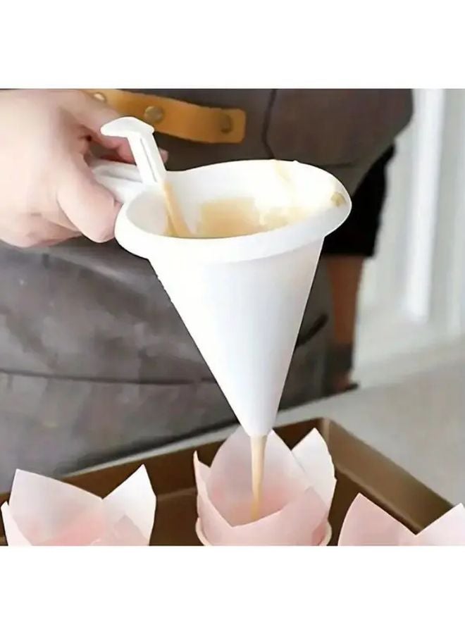 1pc Handheld Batter Dispenser Baking Cupcake Tool Chocolate Funnel Kitchen Gadgets - Image 1