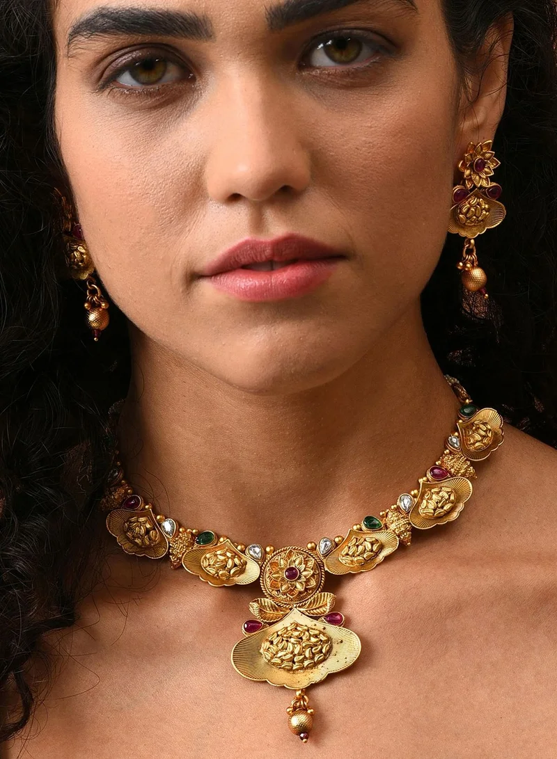 SOHI Gold Plated Designer Stone Necklace Set