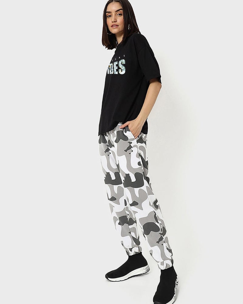 bewakoof Women's Black Tropical Vibes Typography Oversized T-shirt - Image 5