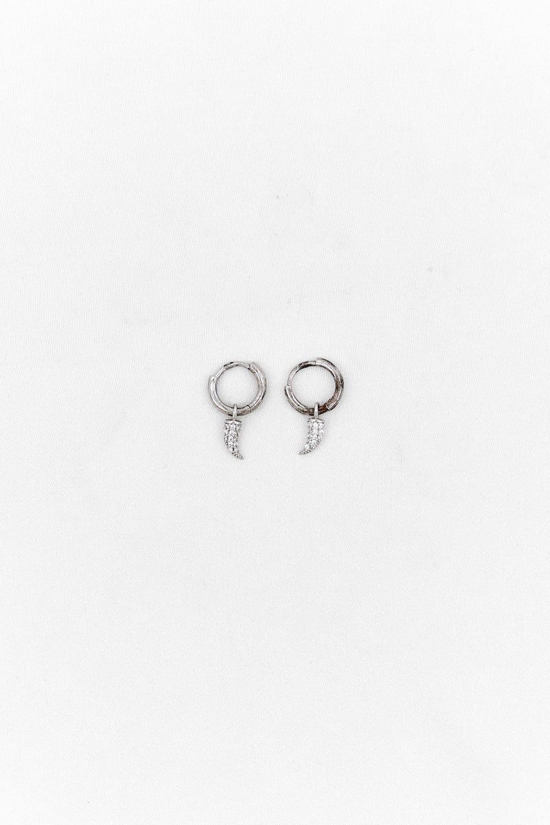 PARFOIS Women 1 Pair Fashionable Huggie Earrings, Silver  - Image 2