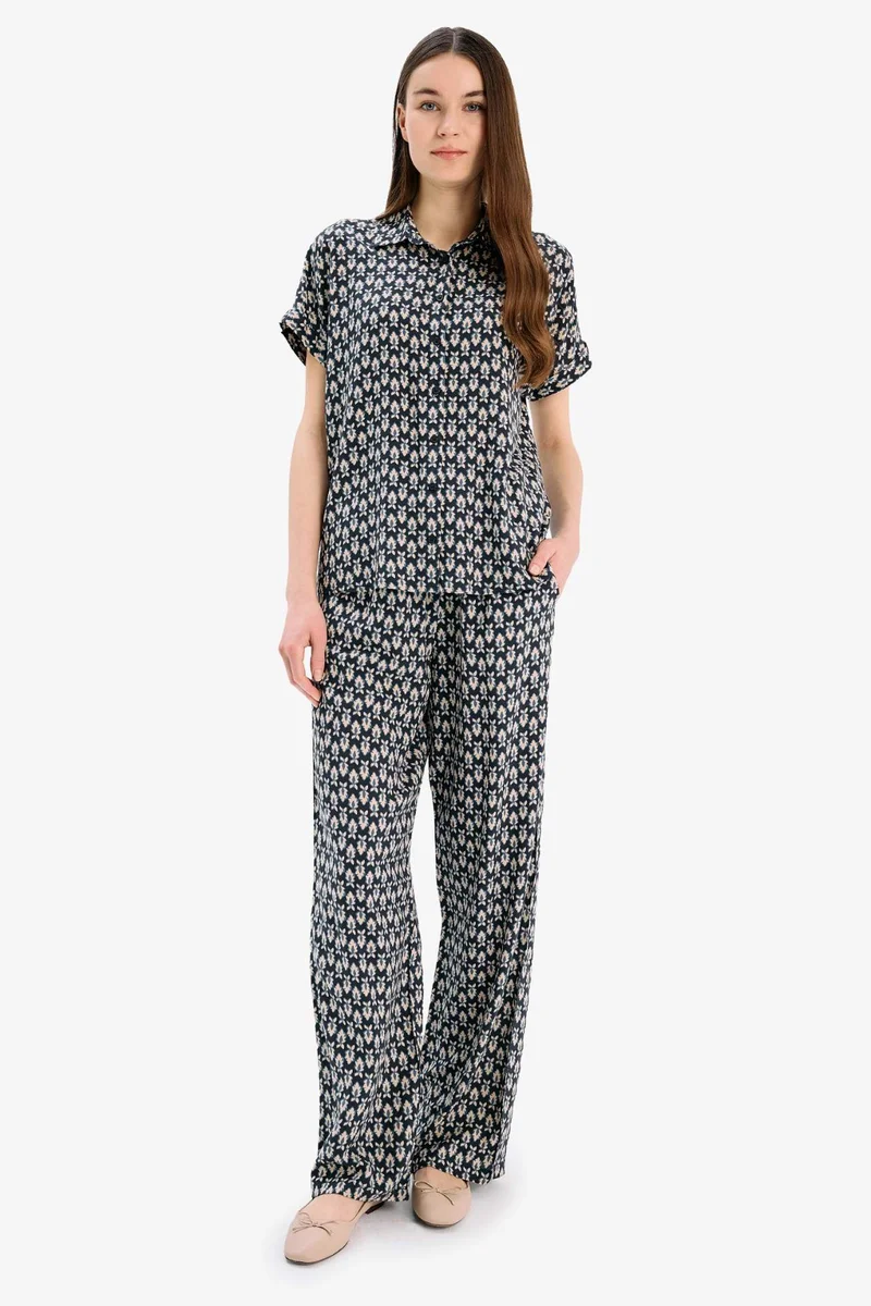 ديفاكتو Regular Fit Regular Hem Trousers