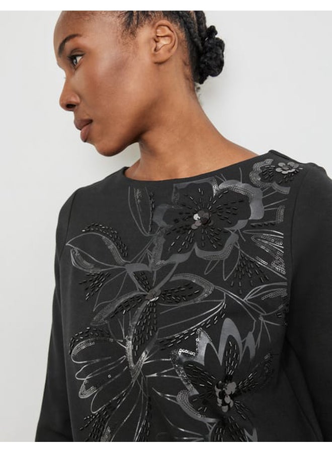 GERRY WEBER قميص بأكمام 3/4 مع زخارف نباتية مصنوعة من الترتر والأحجار الزخرفية  - Image 5