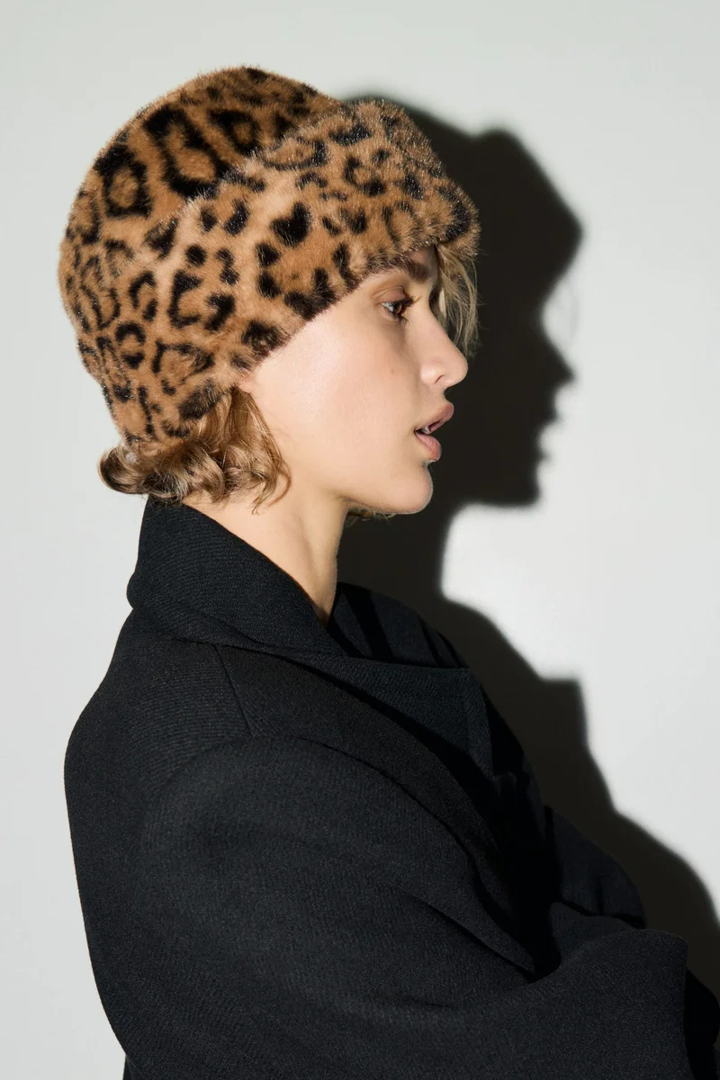 اتش اند ام قبعة ناعمة