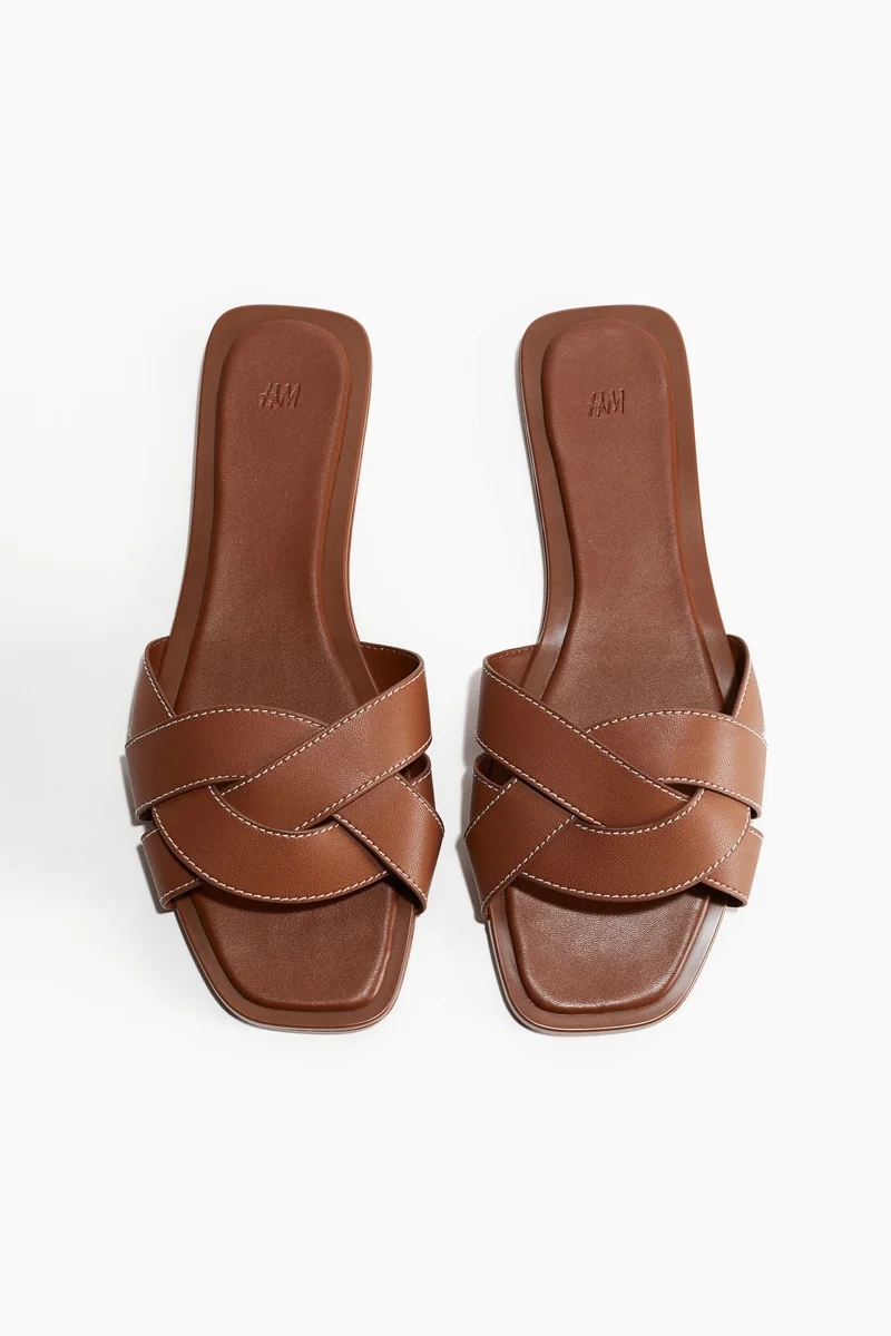 اتش اند ام Braided sandals