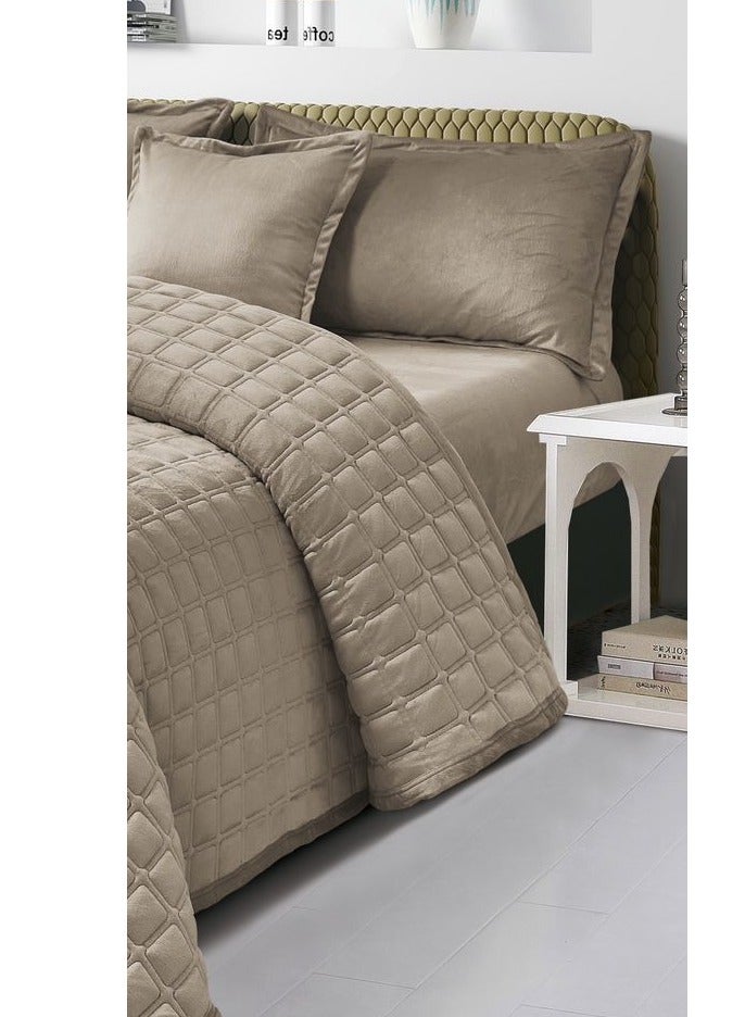 مينجلي طقم لحاف شتوي سادة نفرين مخمل ناعم نظام 6 قطع حشوه مضغوط مقاس اللحاف 250x230 سم - Image 4
