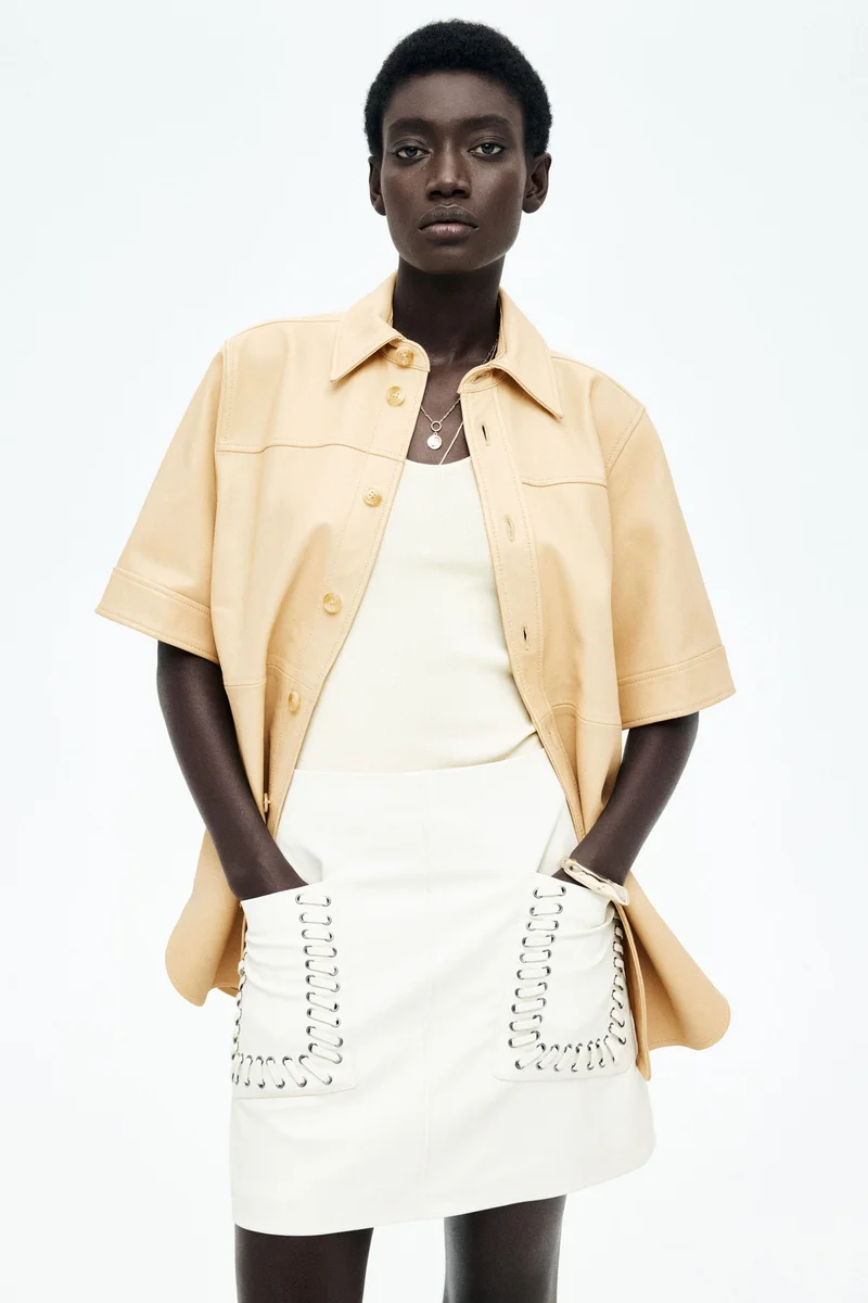 اتش اند ام قميص من الجلد بقصة واسعة