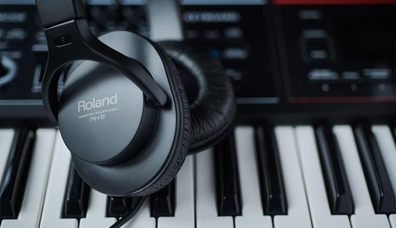 Roland RH-5 Quality Comfort-Fit Headphones for Electronic Musical Instruments,Black, 40mm driver - Image 3