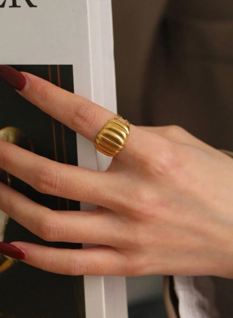 إيكوال خاتم نسائي من الاستانلس ستيل مطلي باللون الذهبي بمقاس موحد - Image 5