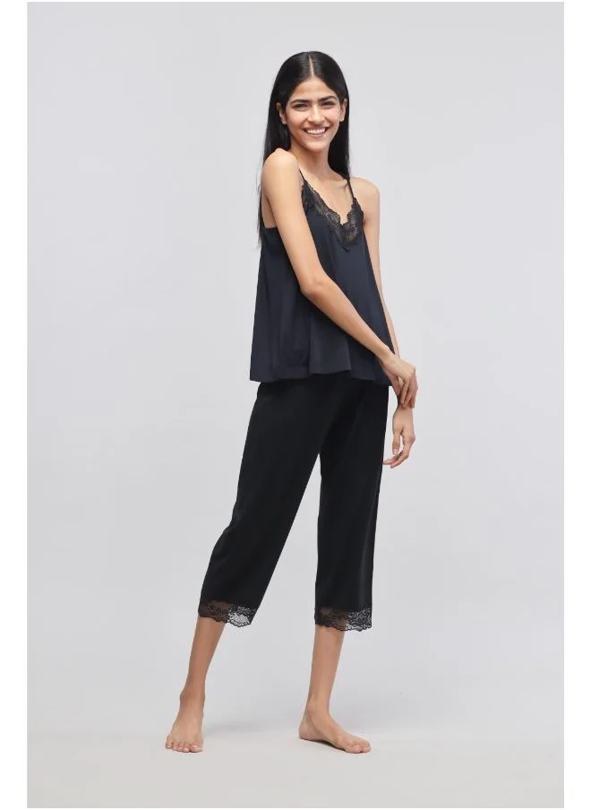 نسيسيرا Delicate Black Lace Tank Top