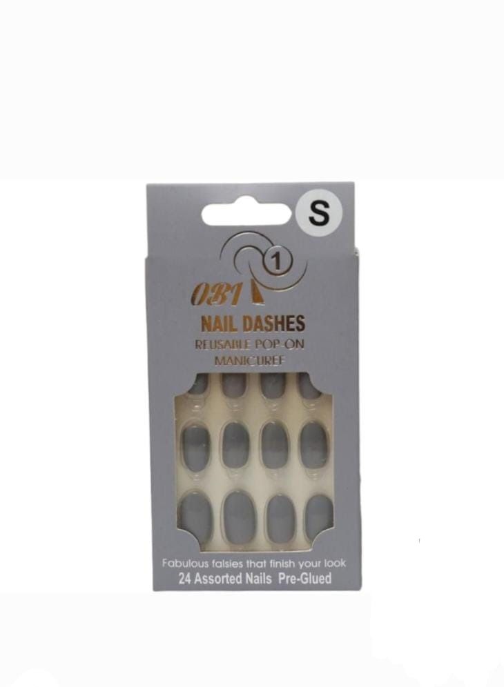 Cute artificial nails consisting of 24 multi colored nails