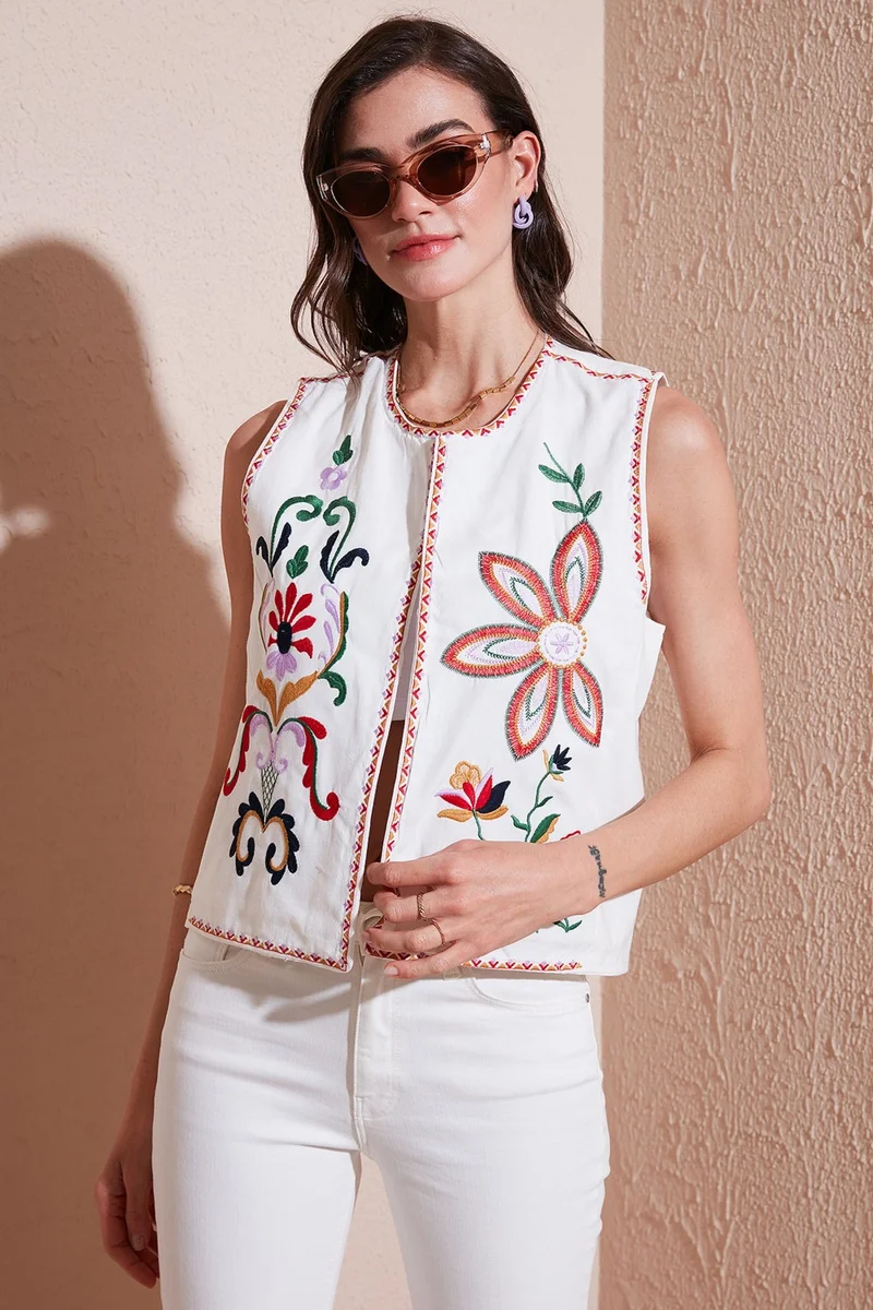 Lela Cotton Regular Fit Floral Embroidered Vest Women's Vest 676292