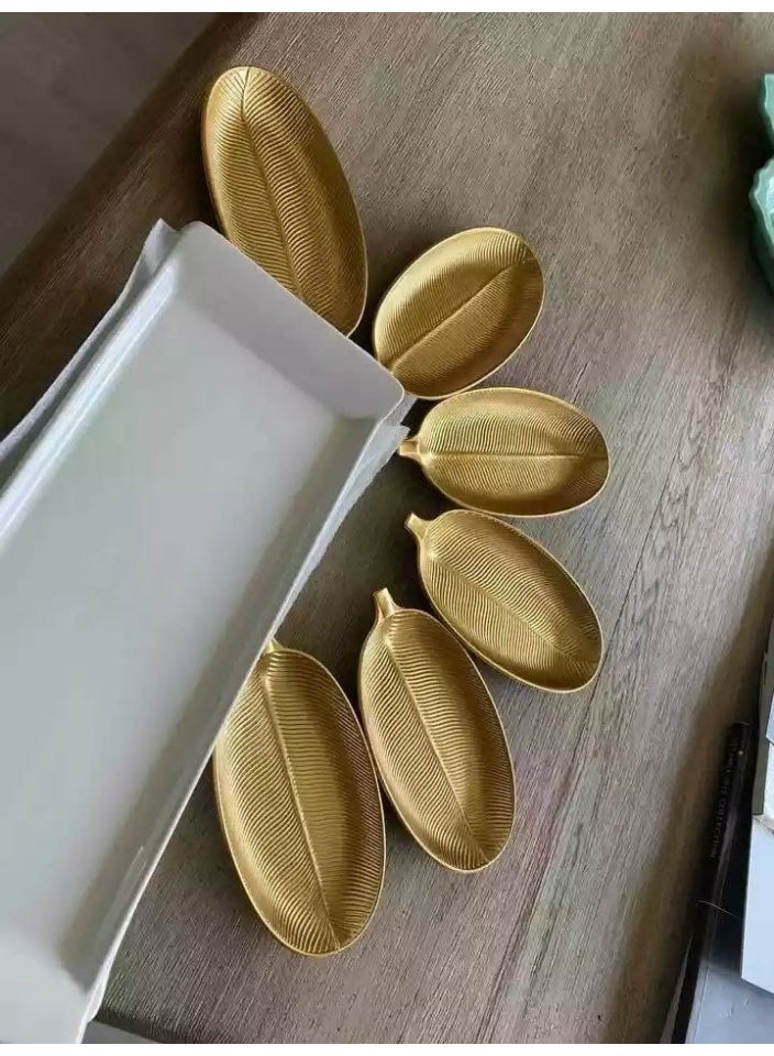 طقم من 6 أطباق تقديم بلاستيكية بتصميم أوراق شجر ذهبية - Image 5