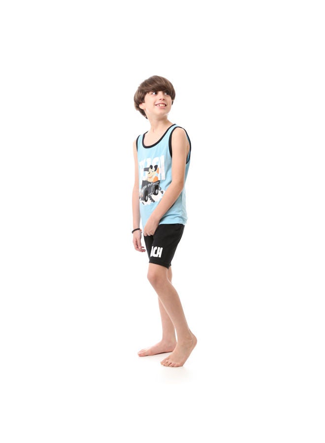 Andora طقم بيجامة مطبوع للأولاد على الشاطئ - أزرق فاتح وأسود - Image 4