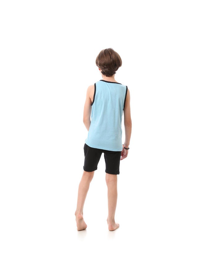 Andora طقم بيجامة مطبوع للأولاد على الشاطئ - أزرق فاتح وأسود - Image 3