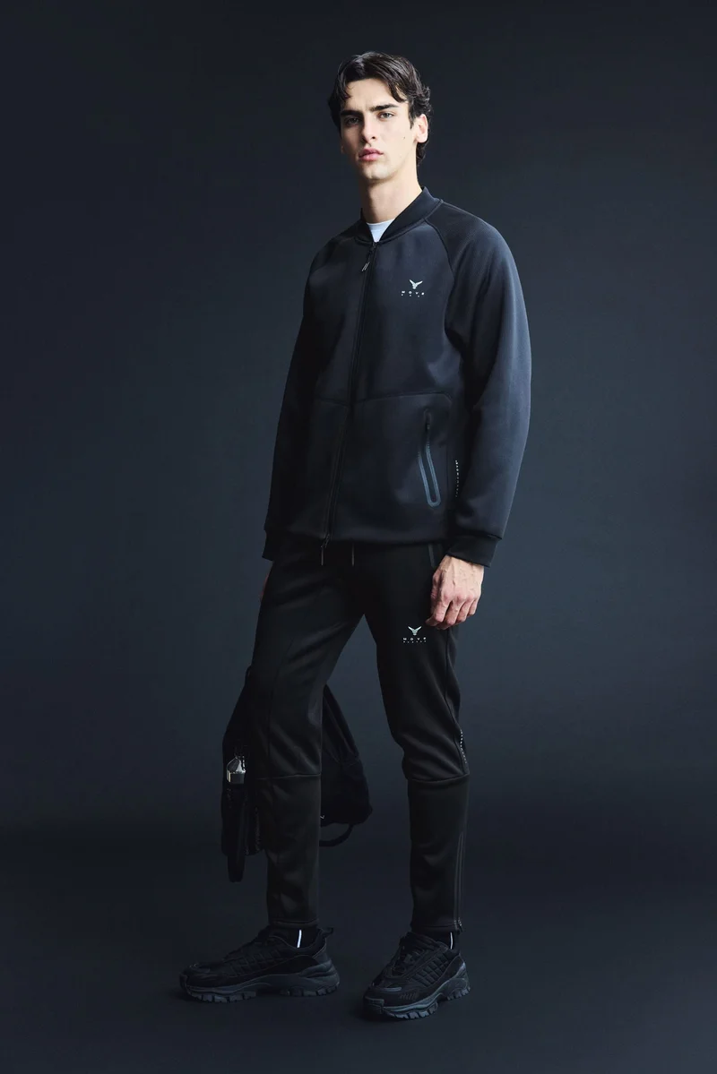 اتش اند ام جاكيت بومبر رياضي من نسيج ثيرمو موف