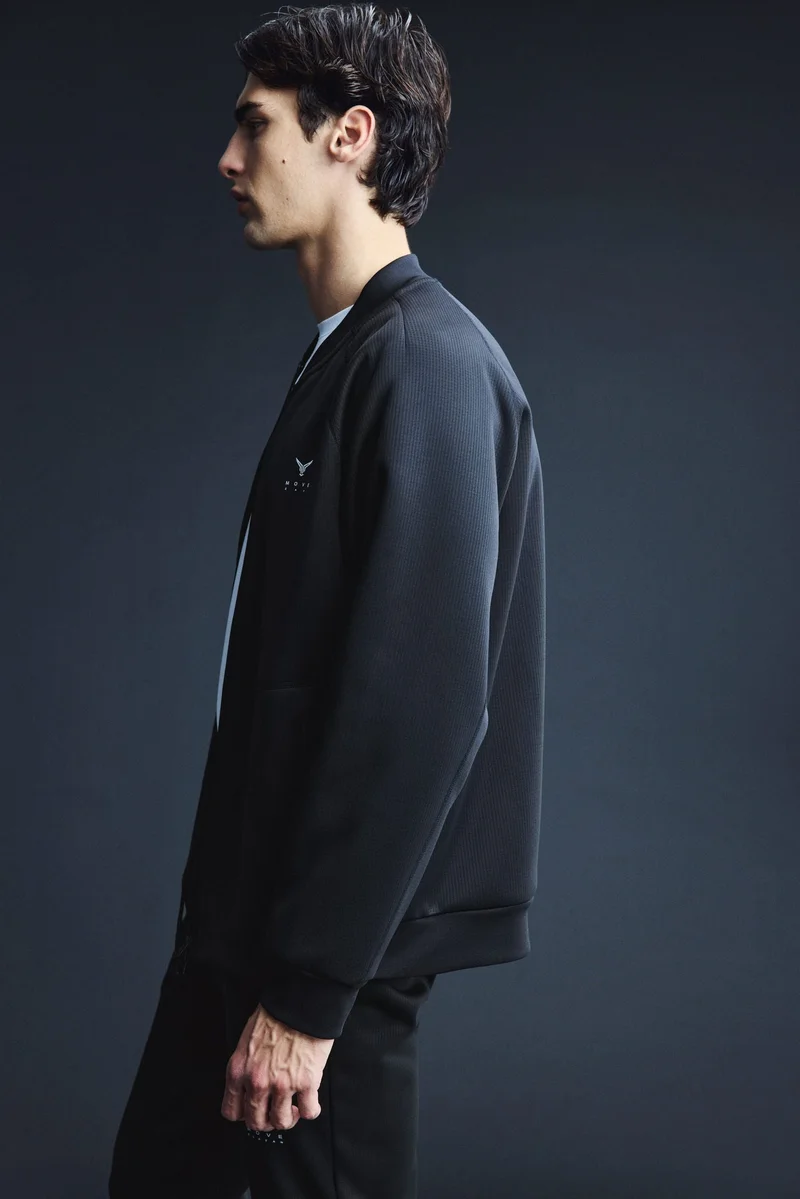 اتش اند ام جاكيت بومبر رياضي من نسيج ثيرمو موف