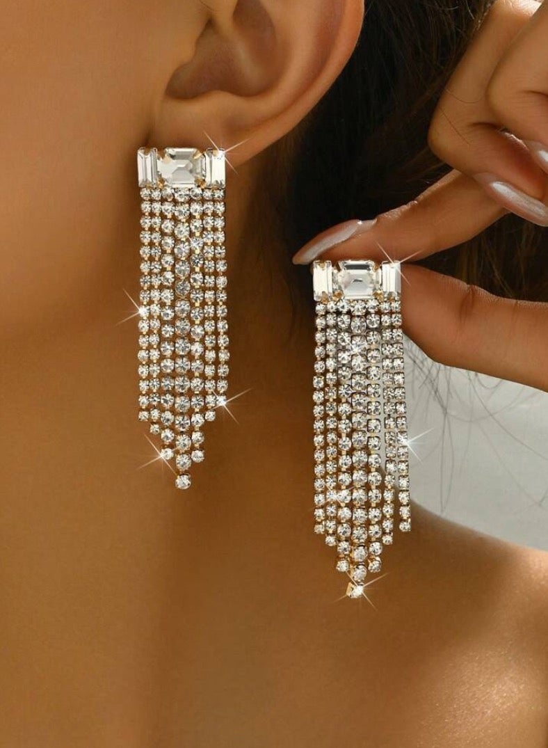 إيكوال حلق أذن نسائي طويل انيق وعصري مرصع بالزركون - Image 1
