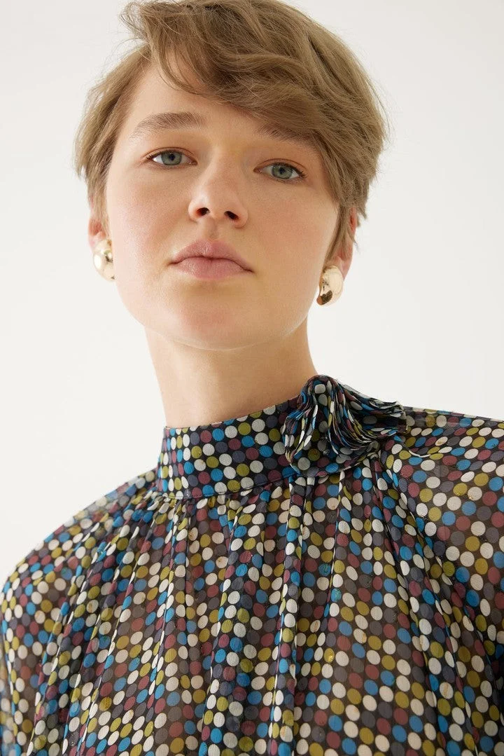 EXQUISE Patterned High-Neck Blouse