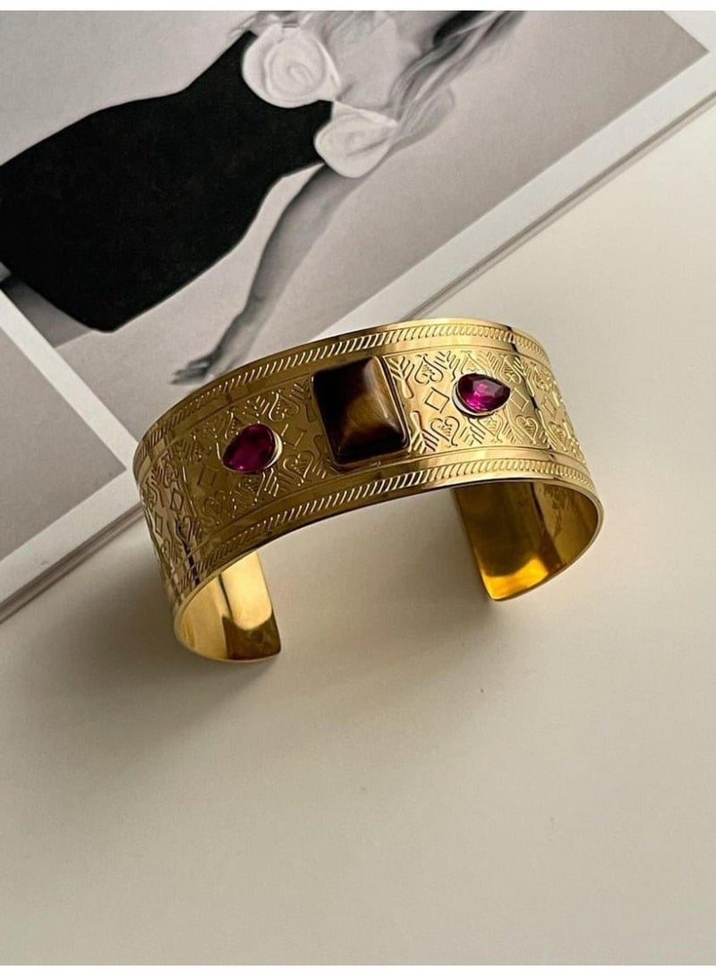 Luxuria Wide bracelets - 18k gold plated stainless steel for women - Casual boho vintage armband in gold and fuchsia - Image 1