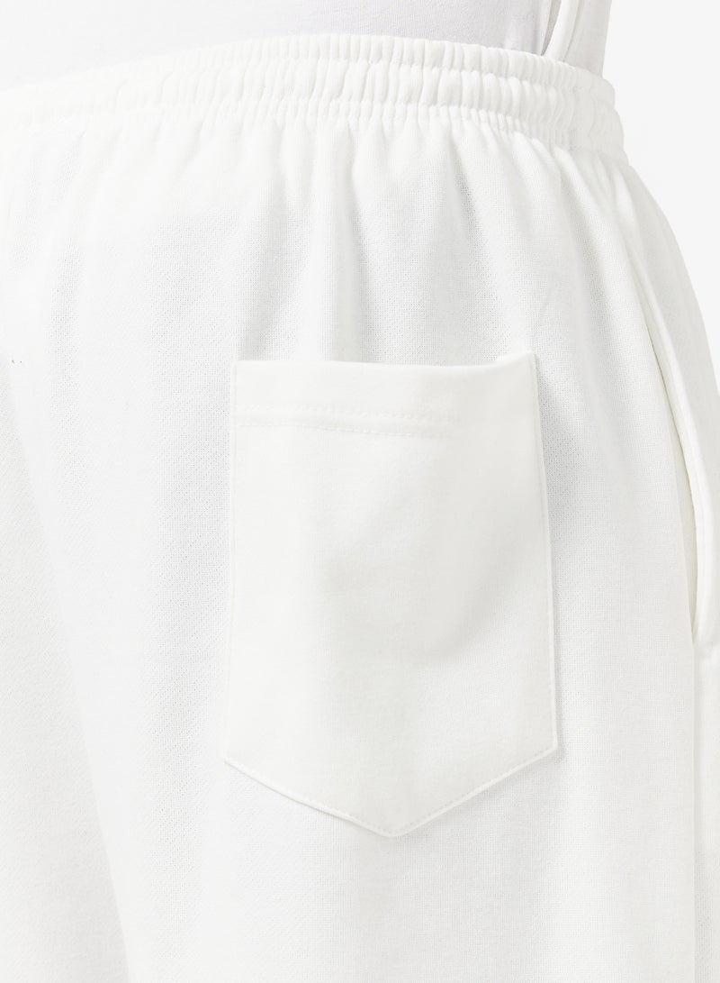 سفنتي فايف شورت بطبعة جرافيك - Image 5