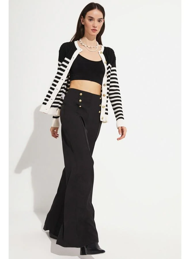 جون June Exclusive Button Detailed Trousers