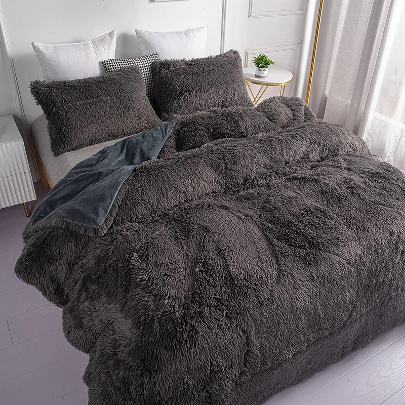 chovy مجموعة لحاف شوفى من الفرو الصناعي الرمادي - ناعمة للغاية من الفلانيل المخملي الفاخر 3 قطع (لحاف x 1، أغطية وسائد x 2) بحجم توأم/كامل - Image 2