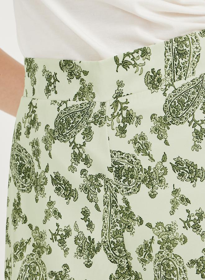 Styli All-Over Print Mid Rise Wide Leg Pants - Image 3