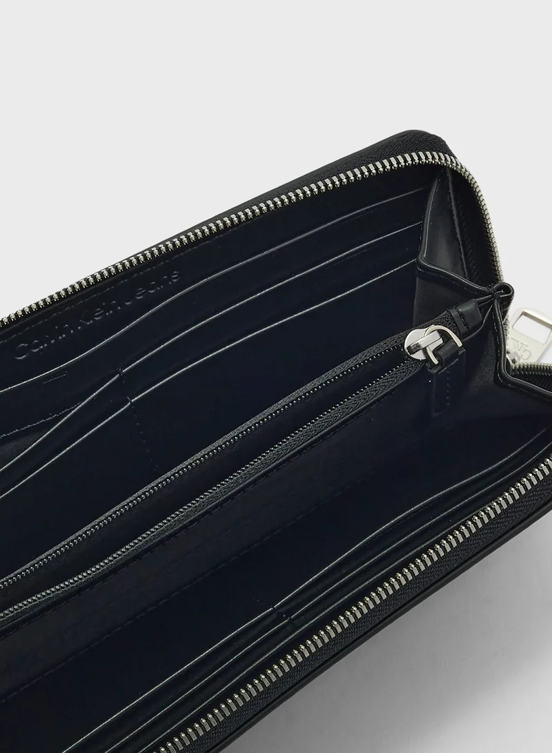 Calvin Klein Jeans Sculpted Zip Around Wallet