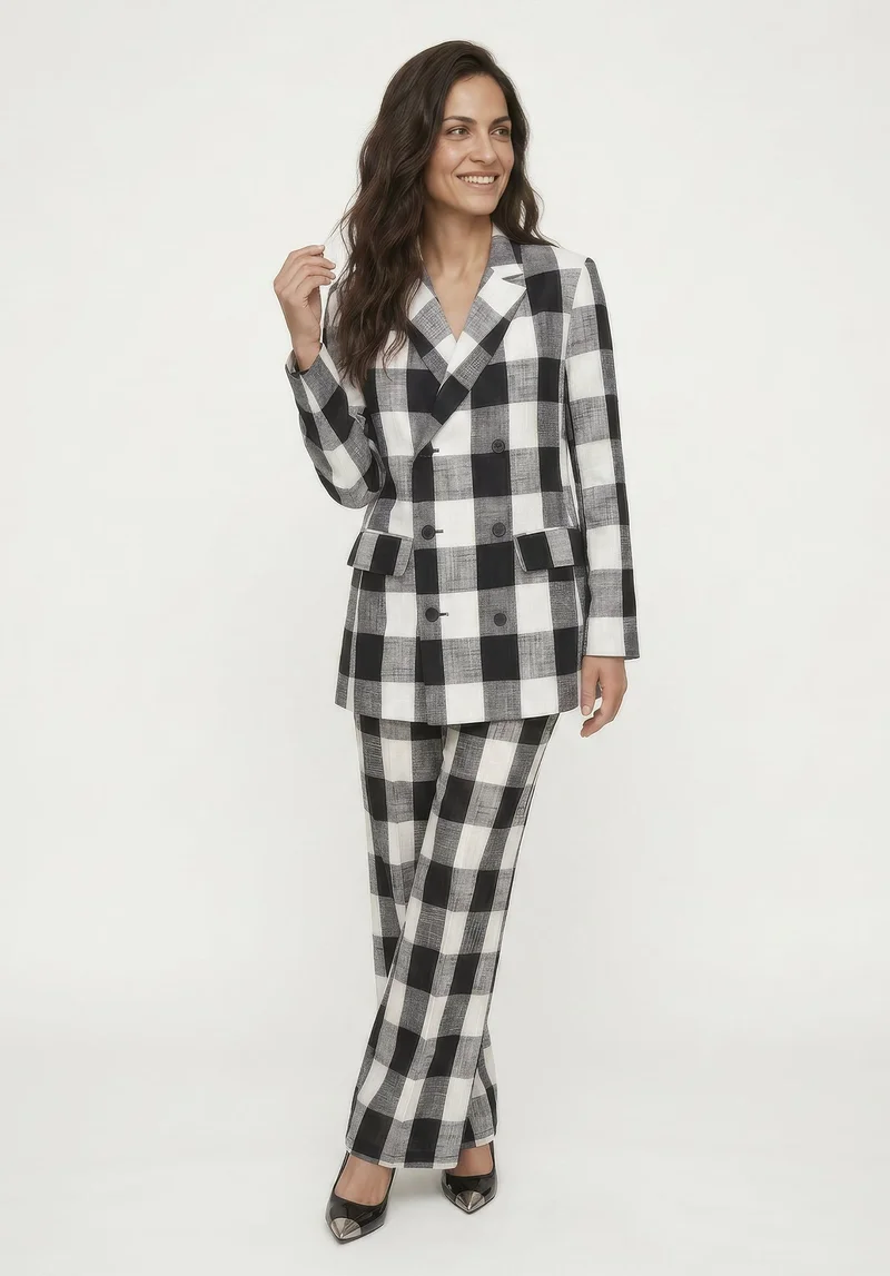 ليلي وليونيل Zena Double Breasted Check Jacket in Black and White