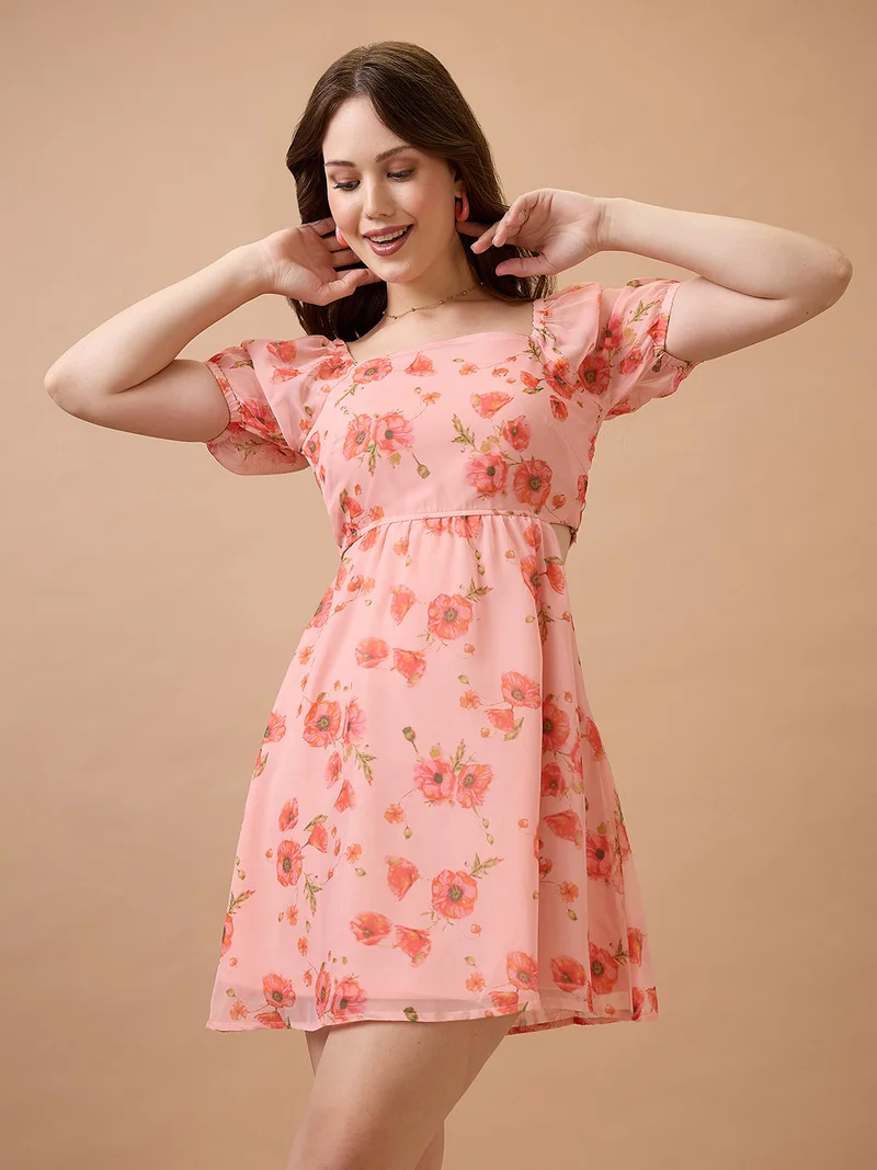 جلو باص فستان جلوبس نسائي قصير بطبعة زهور بياقة مربعة وأكمام منفوشة وخصر مفتوح