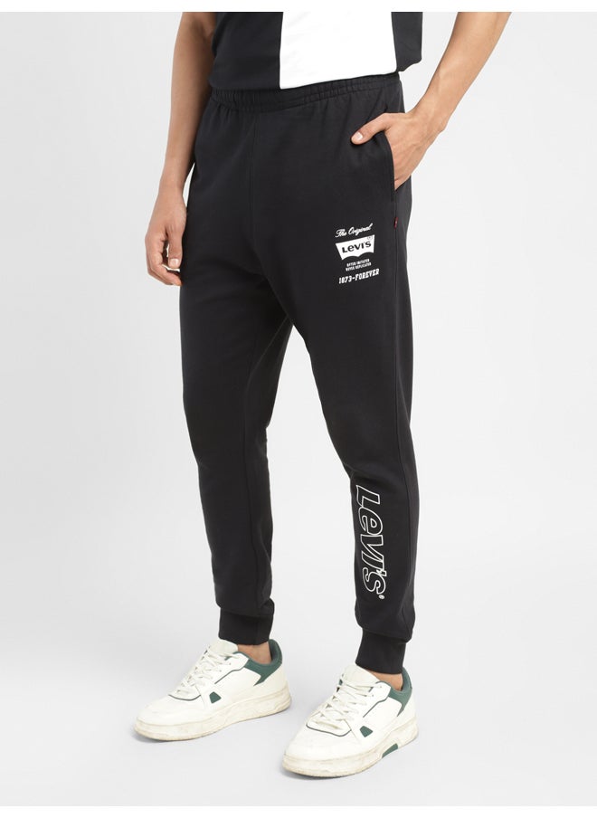 Levi's بنطال رياضي للرجال باللون الأسود بقصة عادية  - Image 4