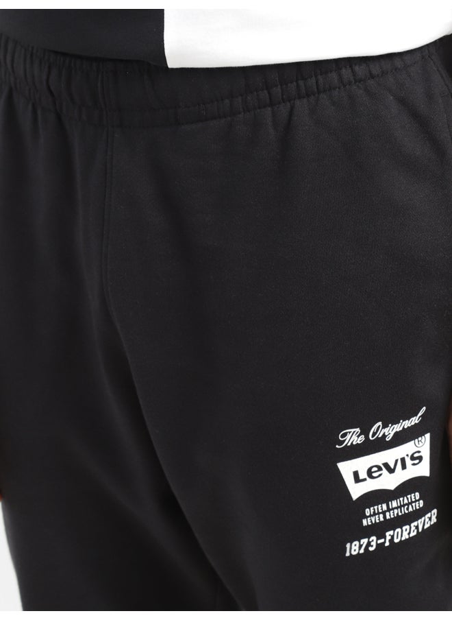 Levi's بنطال رياضي للرجال باللون الأسود بقصة عادية  - Image 5