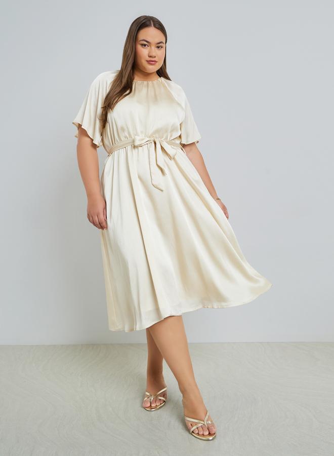 Styli Plus Size Satin Midi Dress with Tie-Belt - Image 3