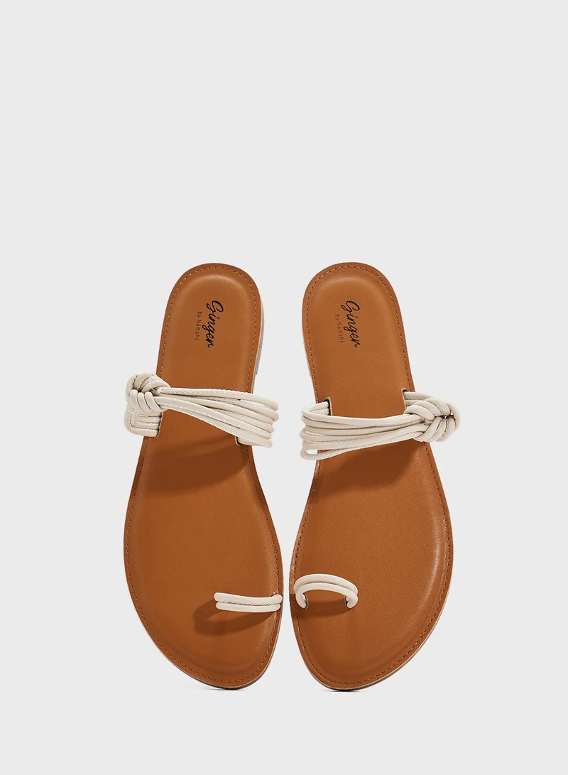 جينجر صندل كاجوال بأصبع