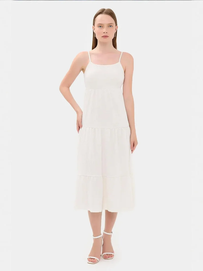 زوبعة فستان ميدي بطبقات وحمالات سباغيتي