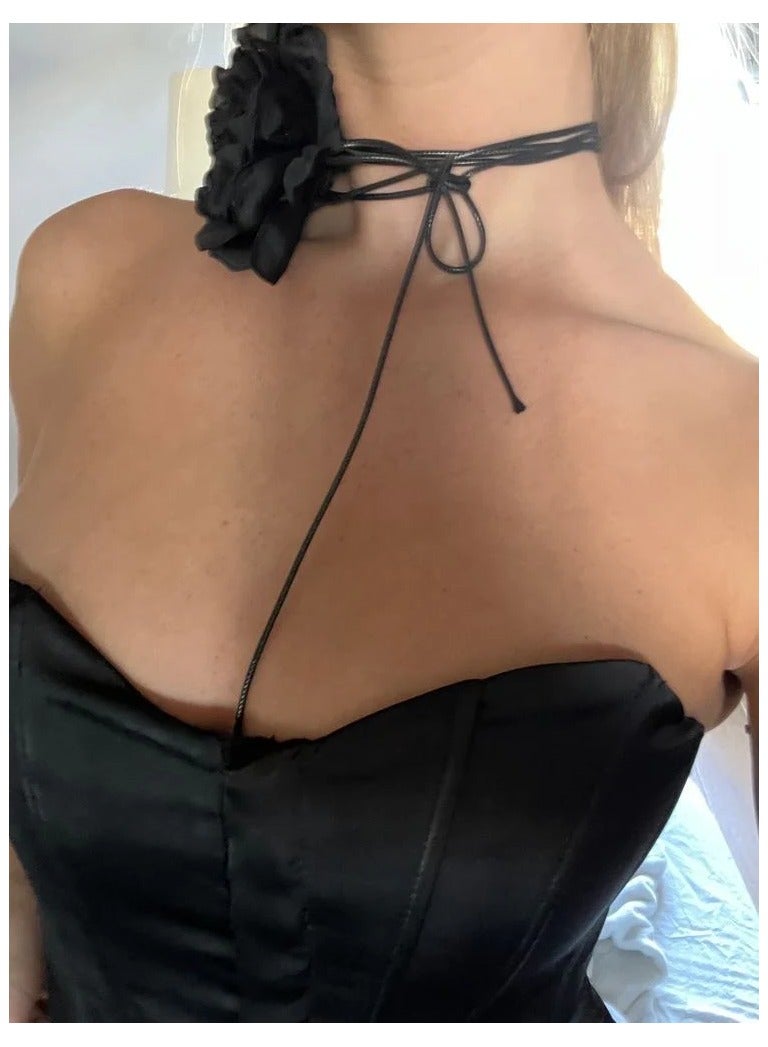 Urban Jewel Rose Choker - Image 3