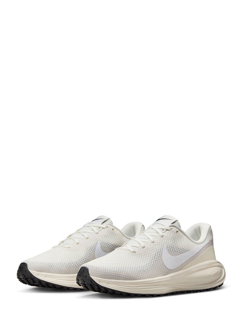 Nike Revolution 8  - Image 3