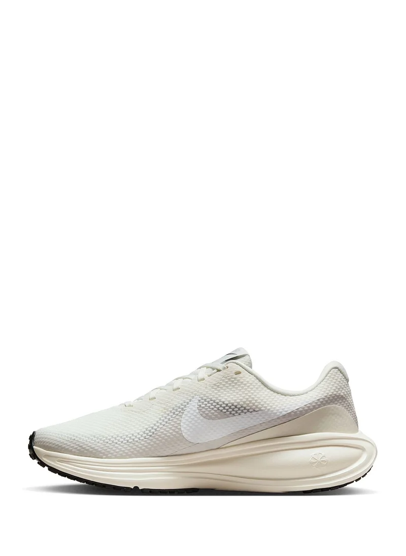 Nike Revolution 8