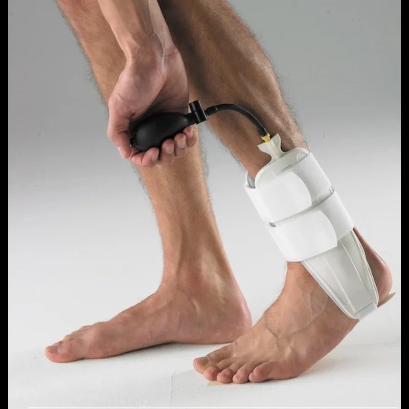 MAK AIR/GEL ANK BRACE M RANP1005W